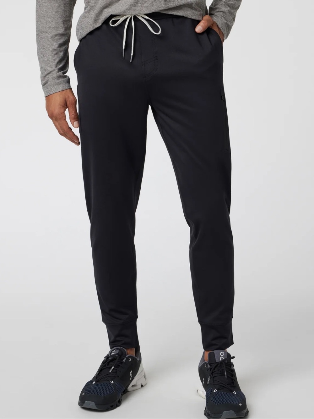 Vuori Sunday Performance Jogger Athletic Black Workout Comfort Soft Pant NWT
